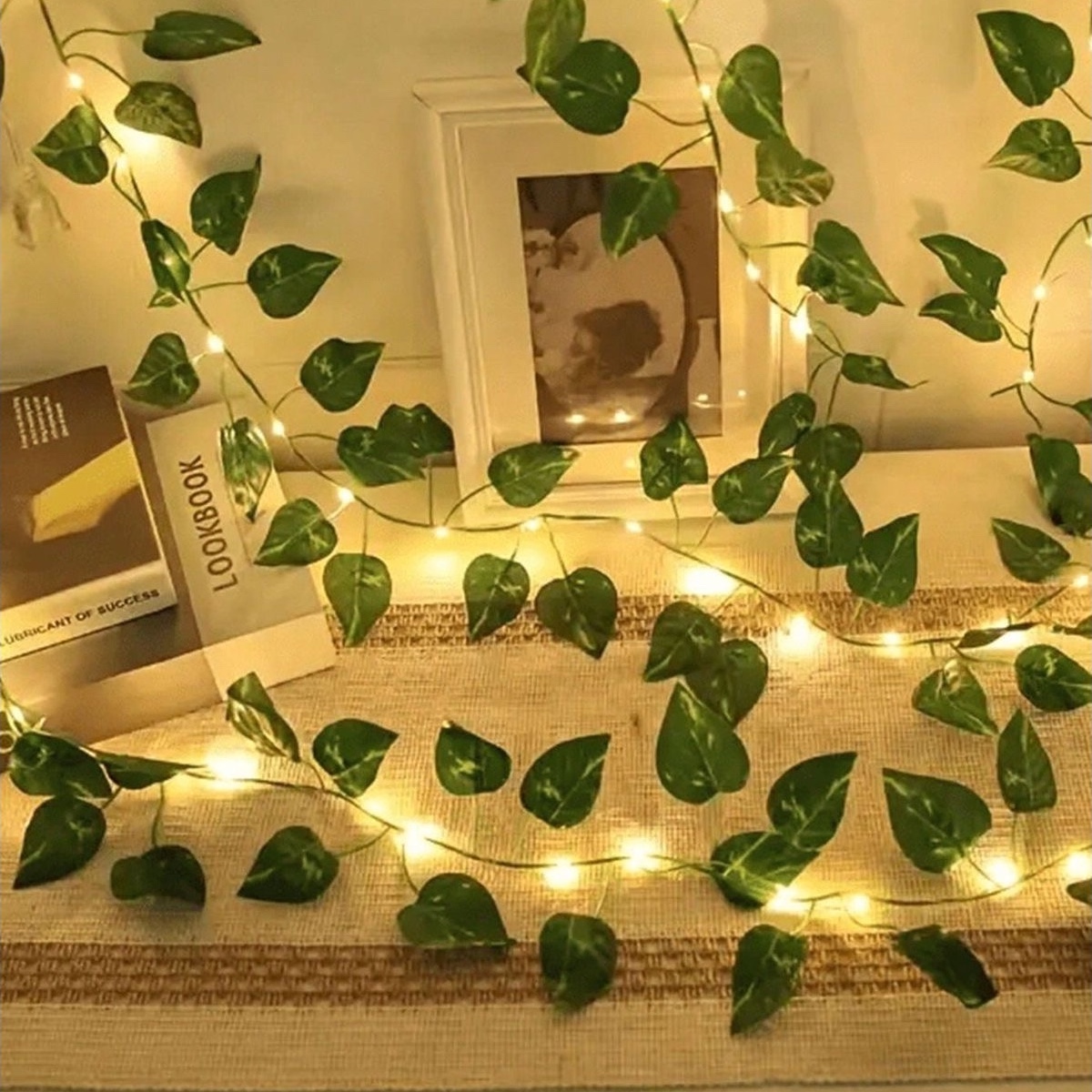 ریسه برگ مصنوعی پتوس چراغدار (باتری خور)