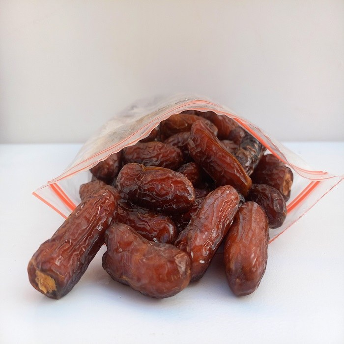 خرما پیارم لوکس سایز متوسط بسته700 گرمی