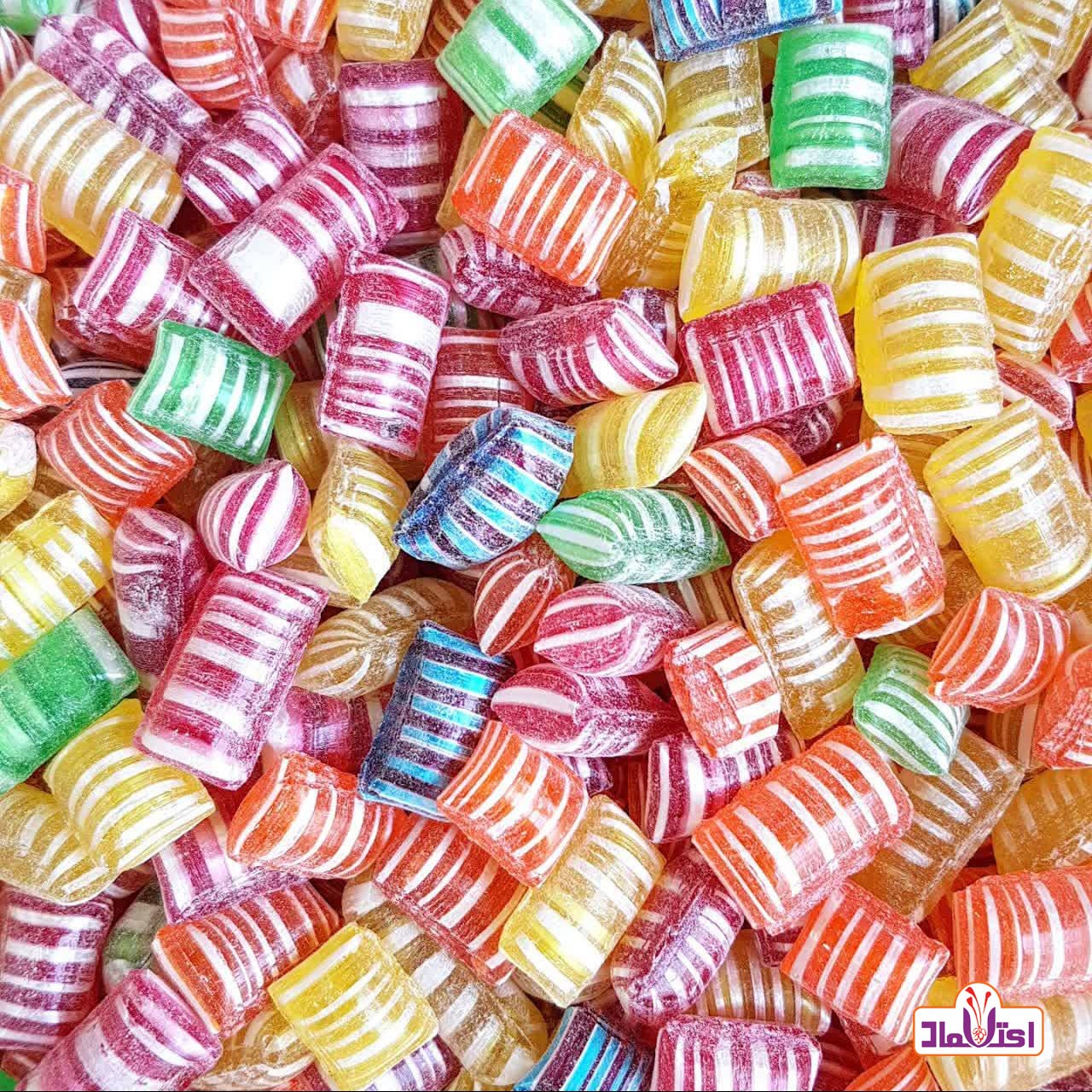 آبنبات اطلسی میوه ای 250 گرمی اعتماد تازه و خوش مزه