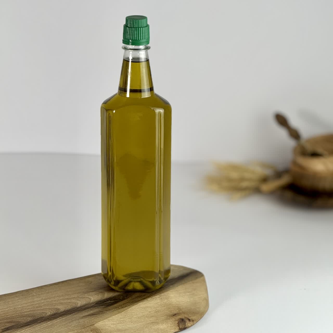 روغن زیتون بکر بی بو یک لیتری با تضمین کیفیت