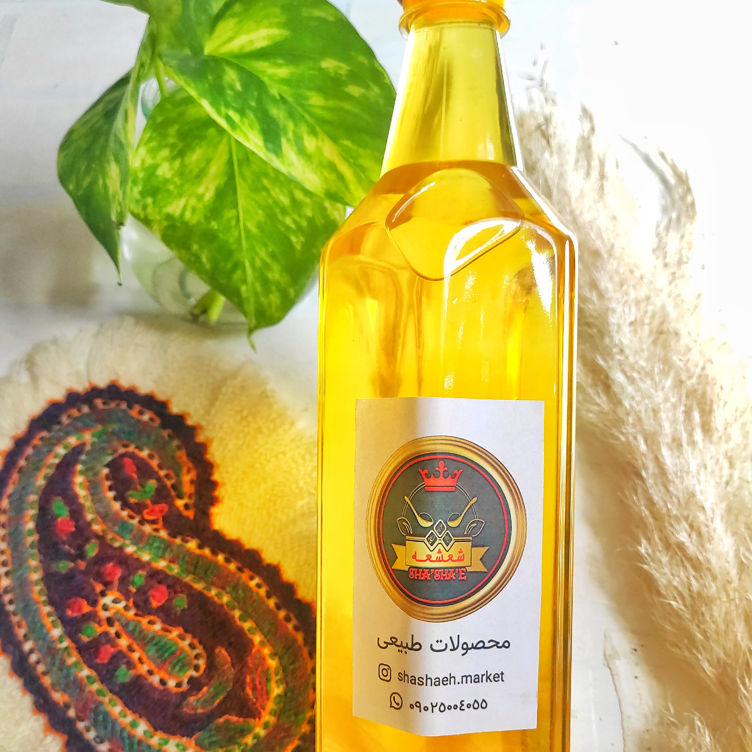 روغن آفتابگردان ایرانی بدون بو 1 لیتری داهمان با درب آرام ریز و نشان کیفیت