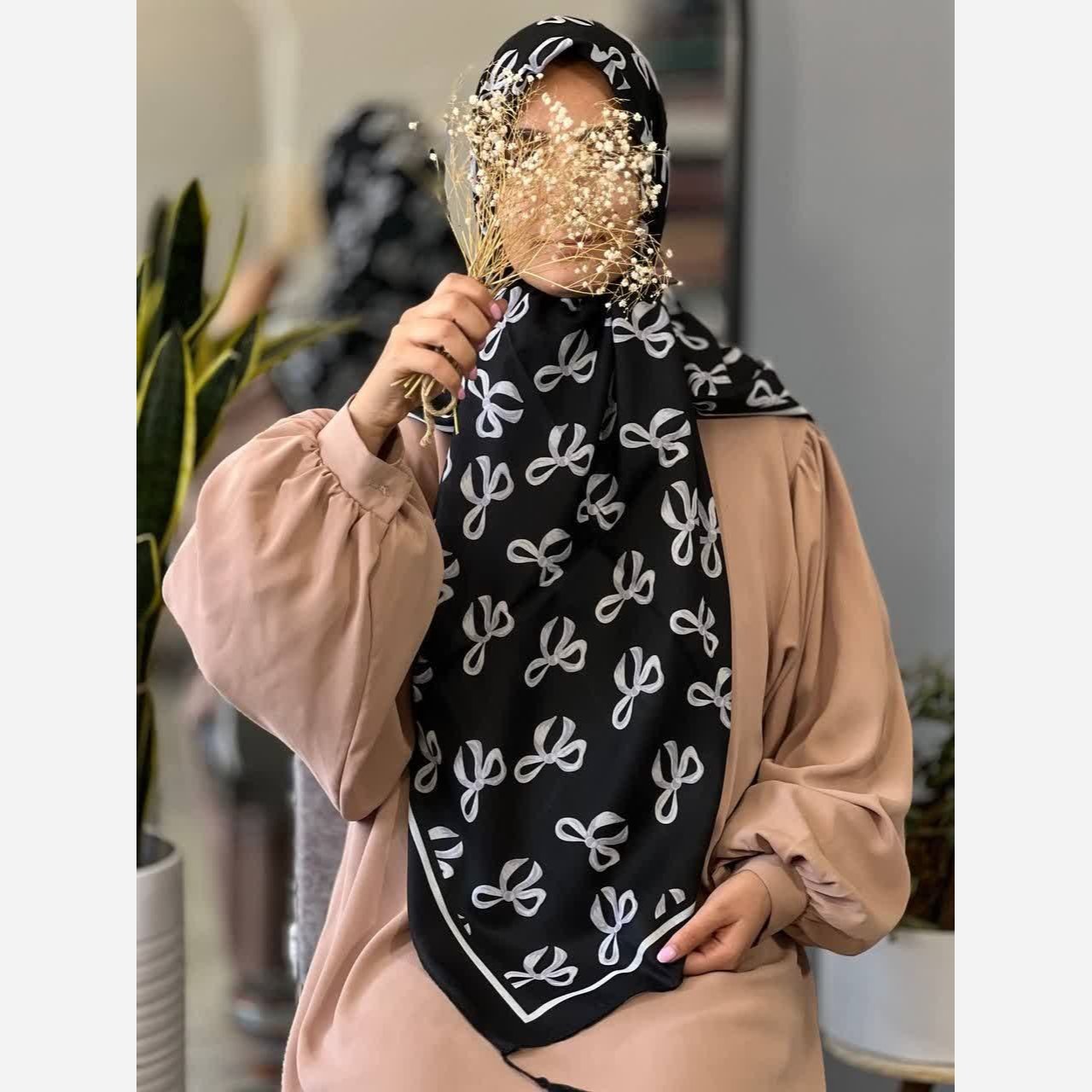 روسری زنانه طرح پاپیون قواره 140