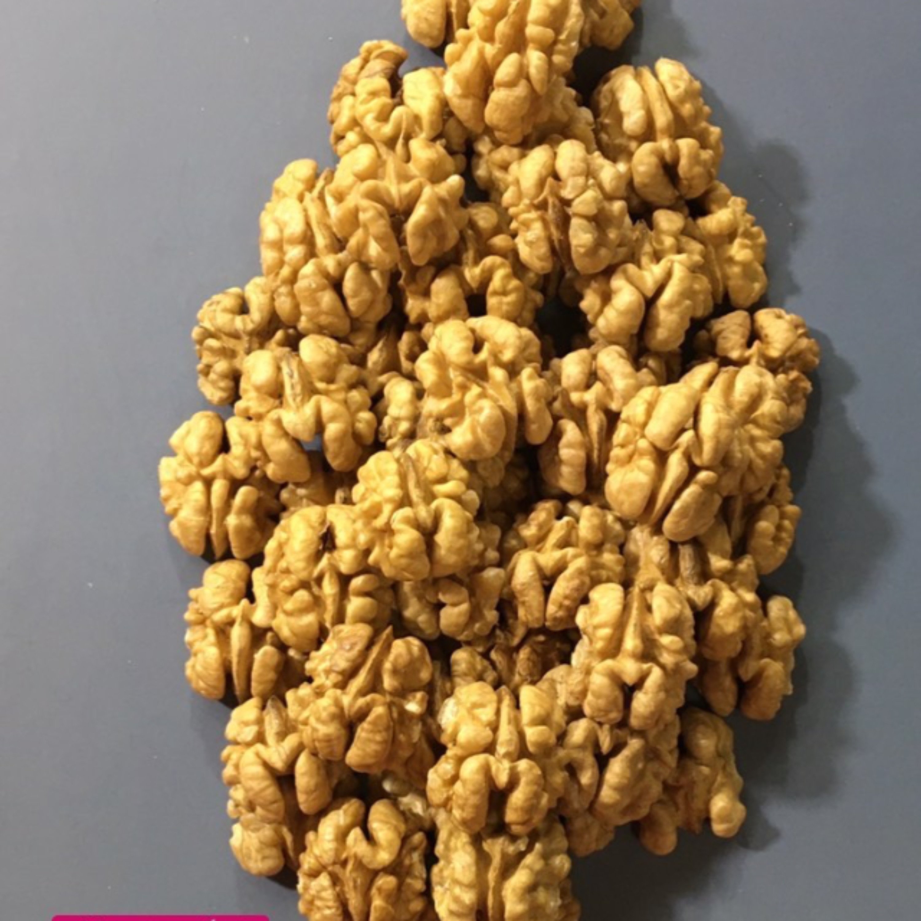 مغز گردو تویسرکان سفید1000گرم اختصاصی ودستچین