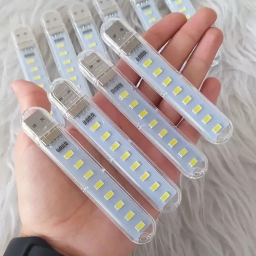 چراغ LED هشت تایی USB با نوردهی بالا مدل JML-LV22754 دارای قاب محافظ و درپوش جهت جلوگیری از ورود گرد و غبار به کانکتور