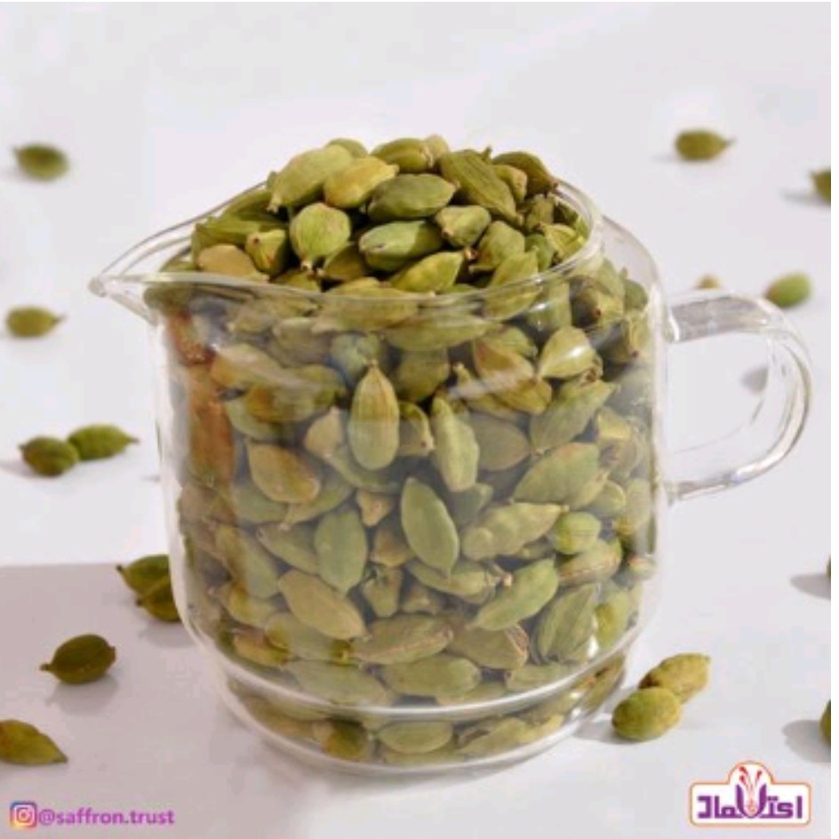 هل سبز درشت 100 گرمی معطر  و تازه (هل اکبر بنفش )