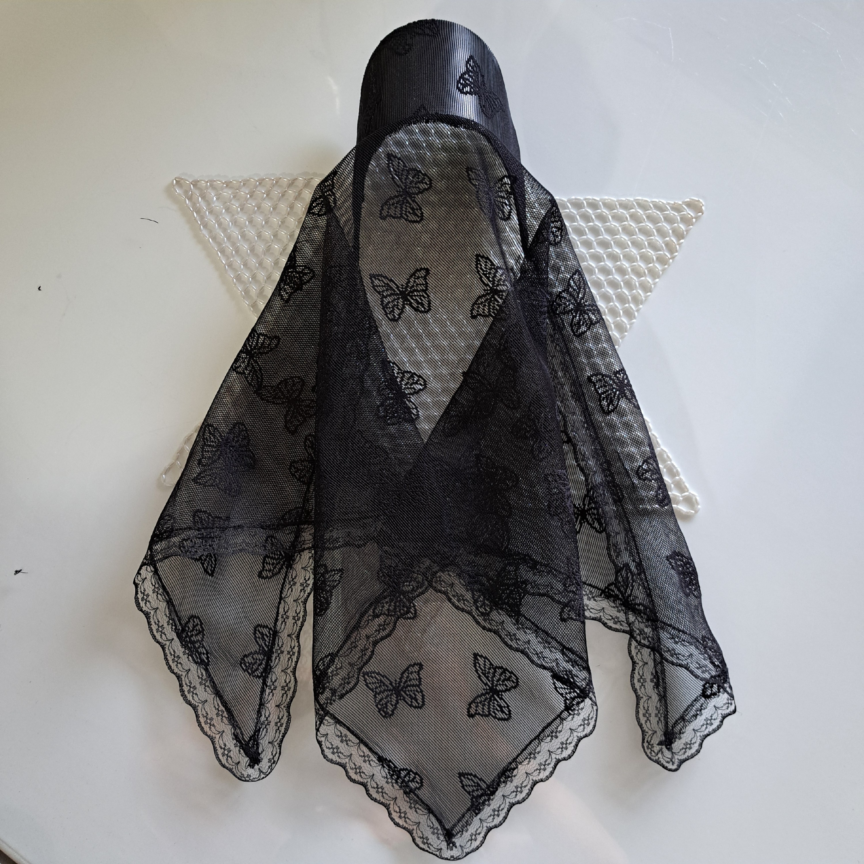 مینی اسکارف نقابدار سه گوش گیپور کد 315 پروانه ای