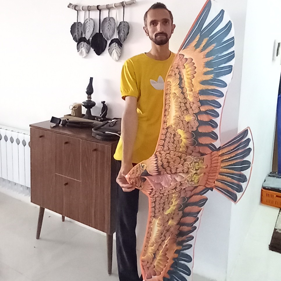 بادبادک عقاب بزرگ پس کرایه)