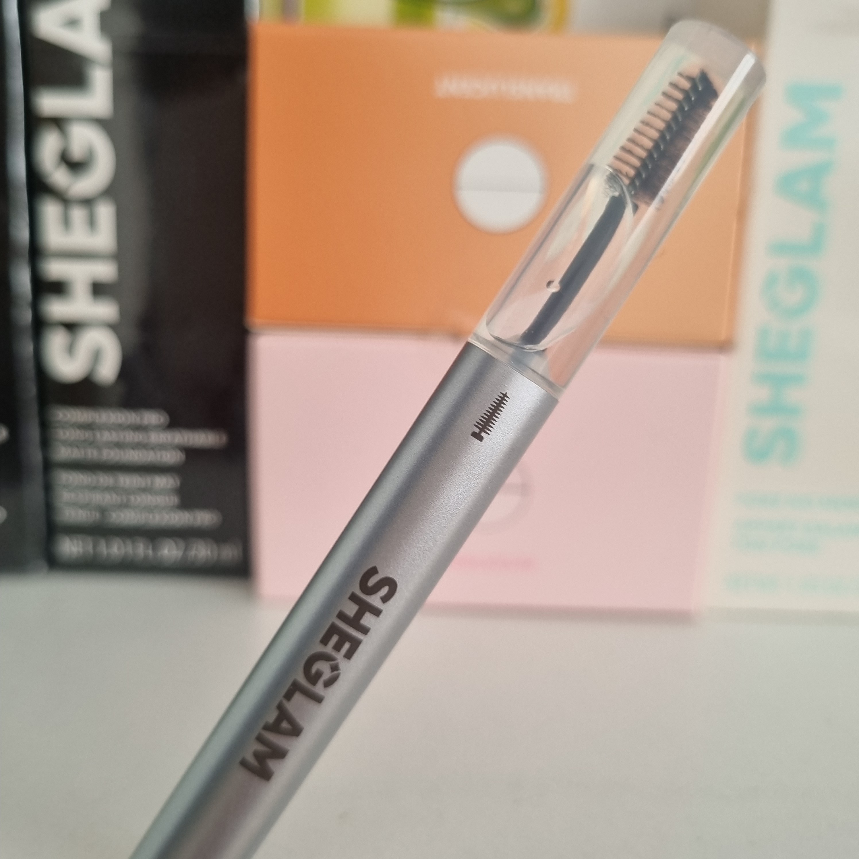 هاشور و لمینت دوسر ابرو شیگلم (Real Flow Laminating Brow Pen Sheglam)