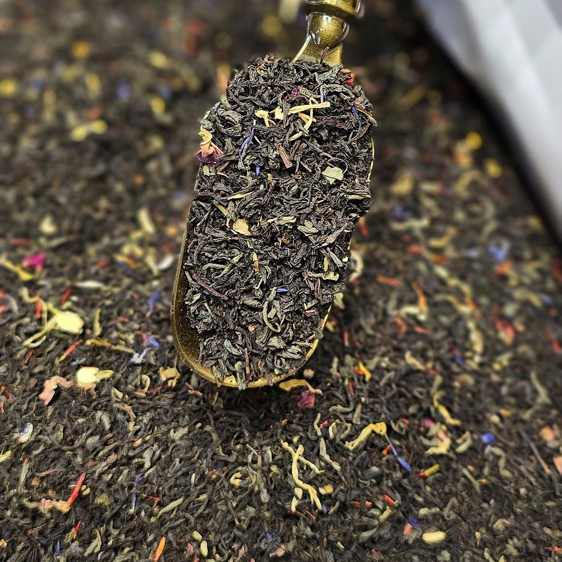 چای مراکشی اصل اکبر با عطر و طعم میوه های استوایی (500 گرم)