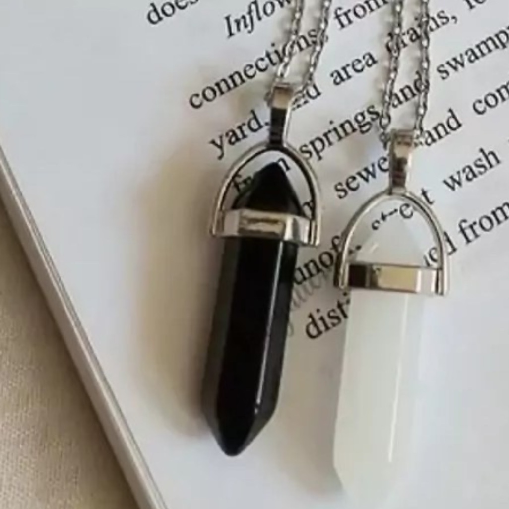 گردنبند منشور آقا و خانم