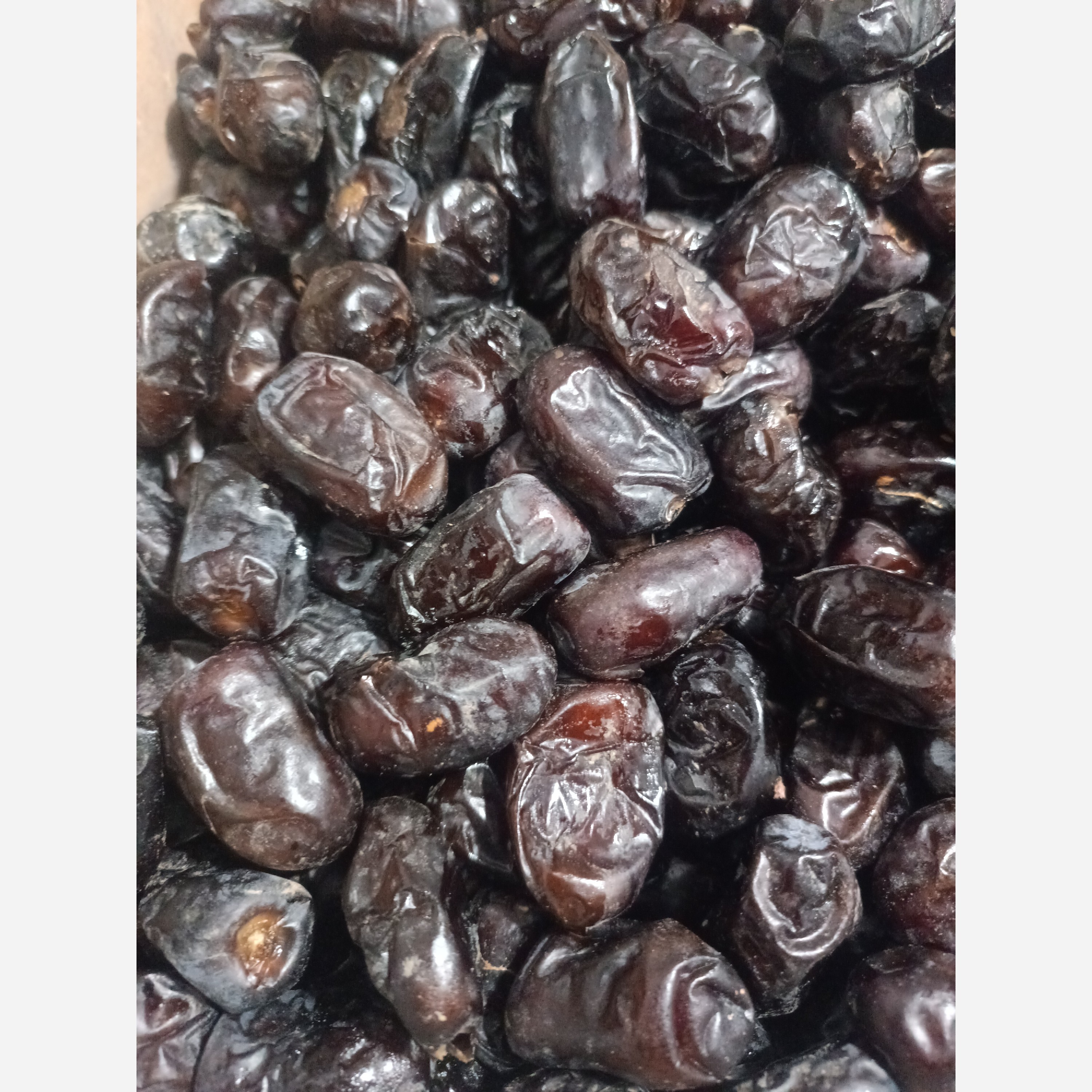 خرما مضافتی اقتصادی درجه یک بم ( بسته 5.7 کیلویی) ارسال فوری